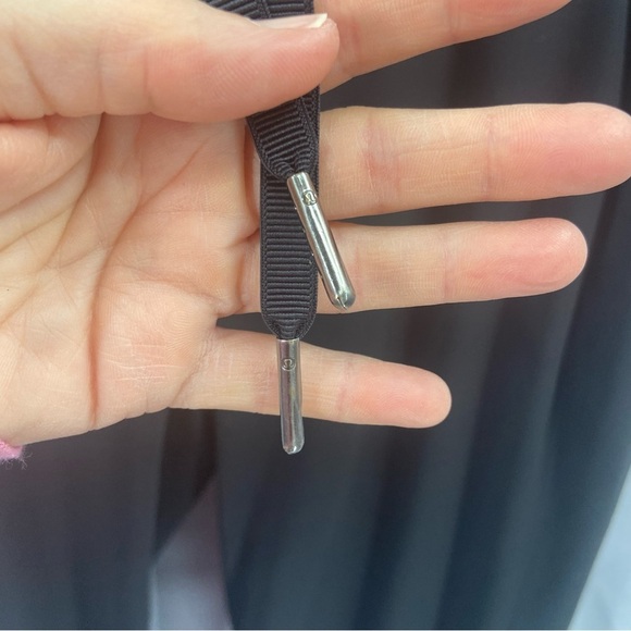 Lululemon On The Fly Pant Woven Size 4 Drawstring Pockets - Picture 7 of 8